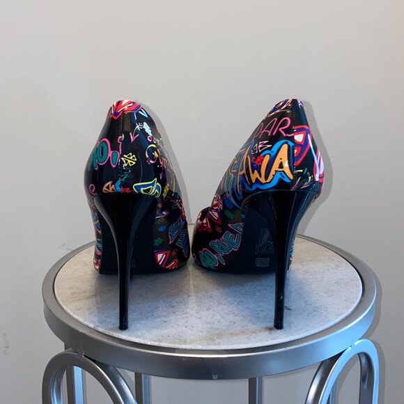 Multicolor Graffiti Style Print Stiletto Pump - Picture 3 of 8